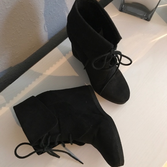 Mossimo Black Suede Lace-up Booties - Picture 2 of 5